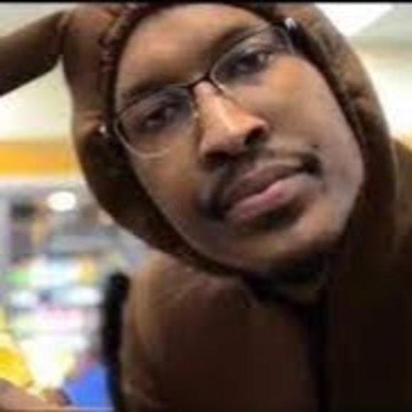 Meet your Posher, Wiggle fingers - Picture 1 of 1